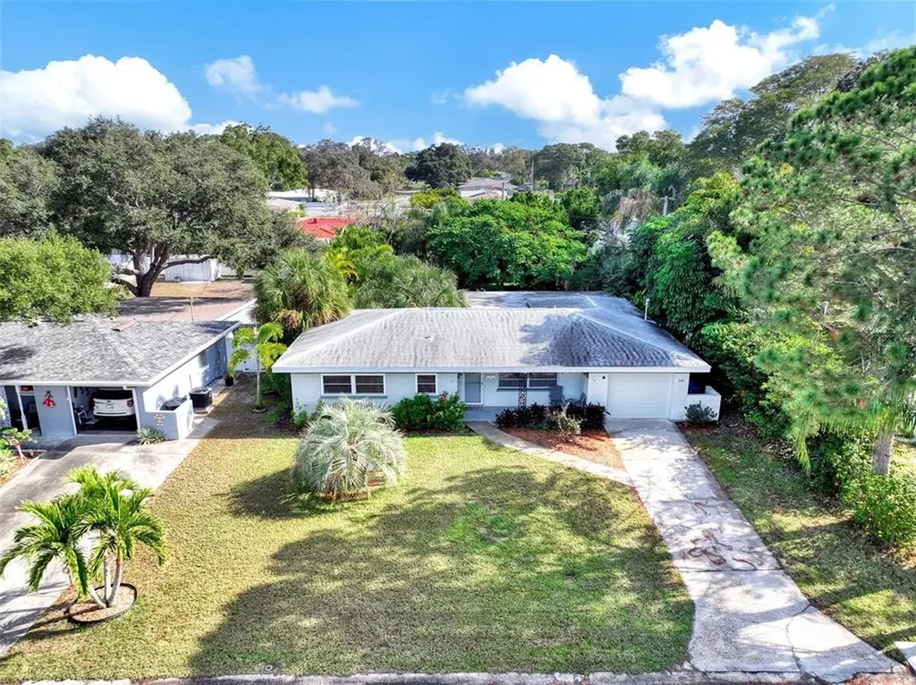 646 63rd Way S St Petersburg FL 33707