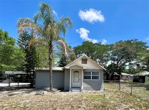 3302 Gloria Avenue Plant City FL 33563