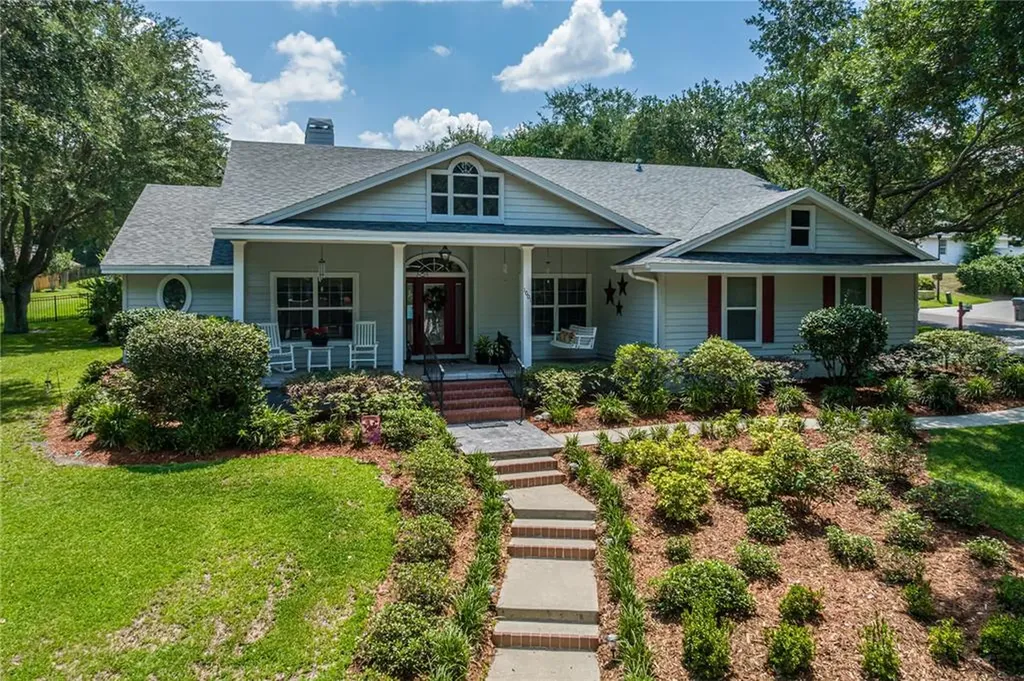 1001 S Lake Mariam Drive Winter Haven FL 33884
