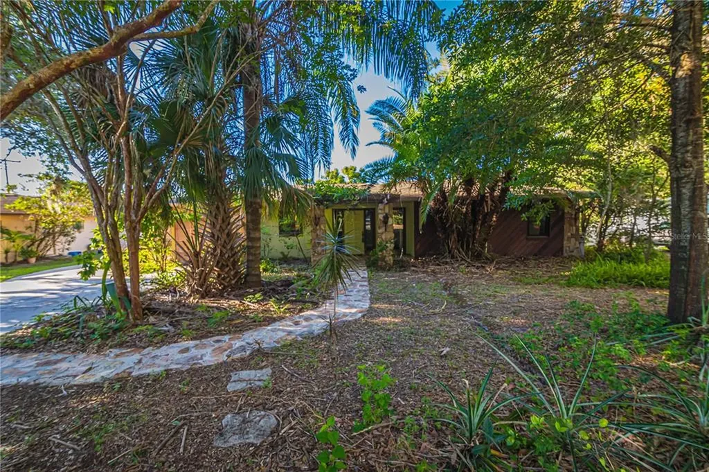 206 S Lockmoor Avenue Temple Terrace FL 33617