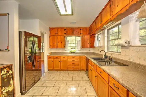 3802 E River Hills Drive Tampa FL 33604