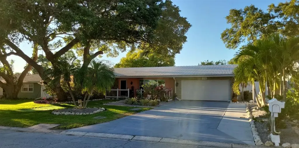 13881 87th Avenue Seminole FL 33776