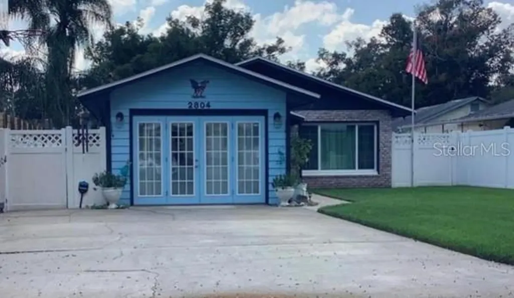 2804 E Crystal Lake Avenue Orlando FL 32806