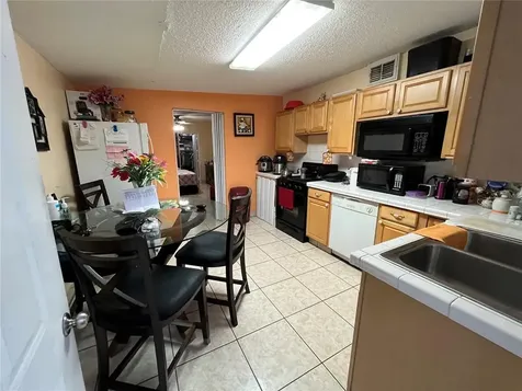 8913 Peppermill Court Tampa FL 33634