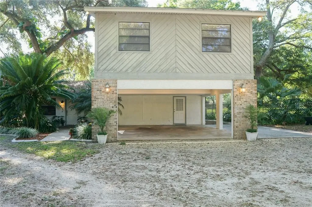 12409 N Boulevard Tampa FL 33612