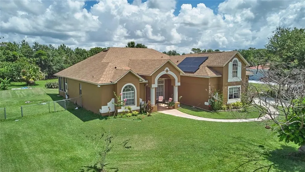 2661 S Stewart Street Kissimmee FL 34746