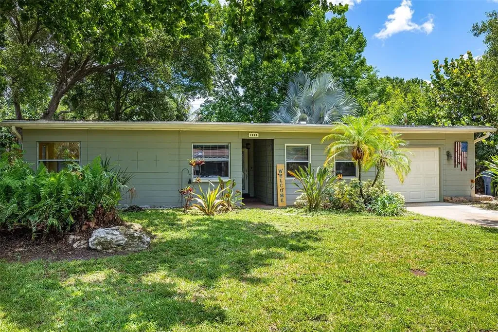 1300 78th Avenue N St Petersburg FL 33702