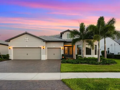 8013 Grande Shores Drive Sarasota FL 34240
