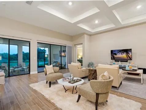 8013 Grande Shores Drive Sarasota FL 34240