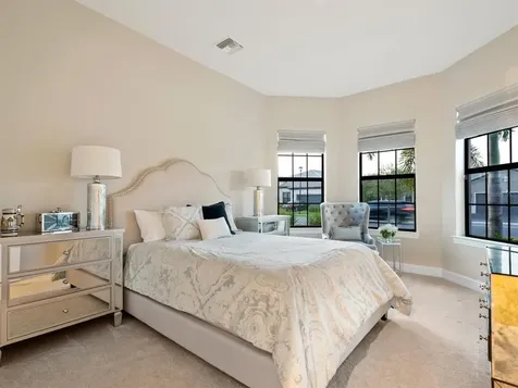 8013 Grande Shores Drive Sarasota FL 34240