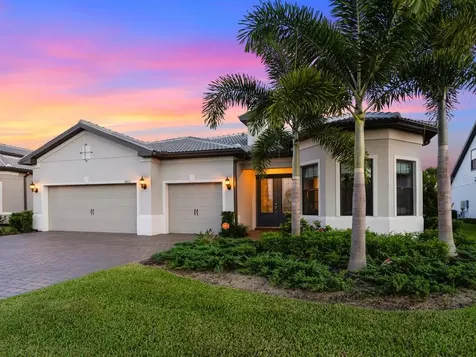 8013 Grande Shores Drive Sarasota FL 34240