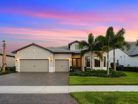 8013 Grande Shores Drive Sarasota FL 34240