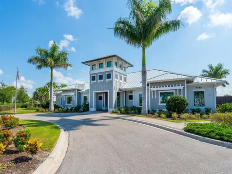 8013 Grande Shores Drive Sarasota FL 34240