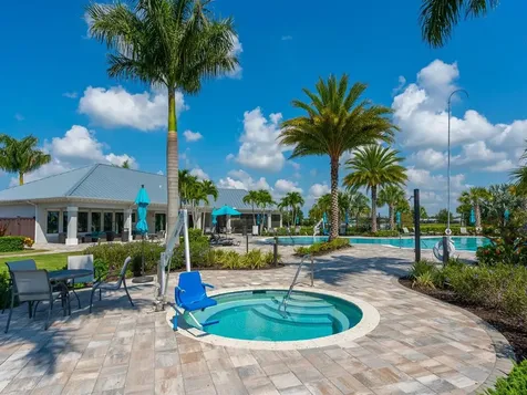 8013 Grande Shores Drive Sarasota FL 34240