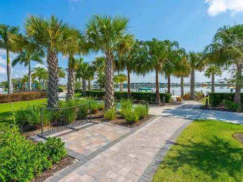8013 Grande Shores Drive Sarasota FL 34240