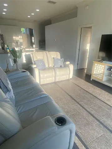 309 Freshwater Court Orlando FL 32825