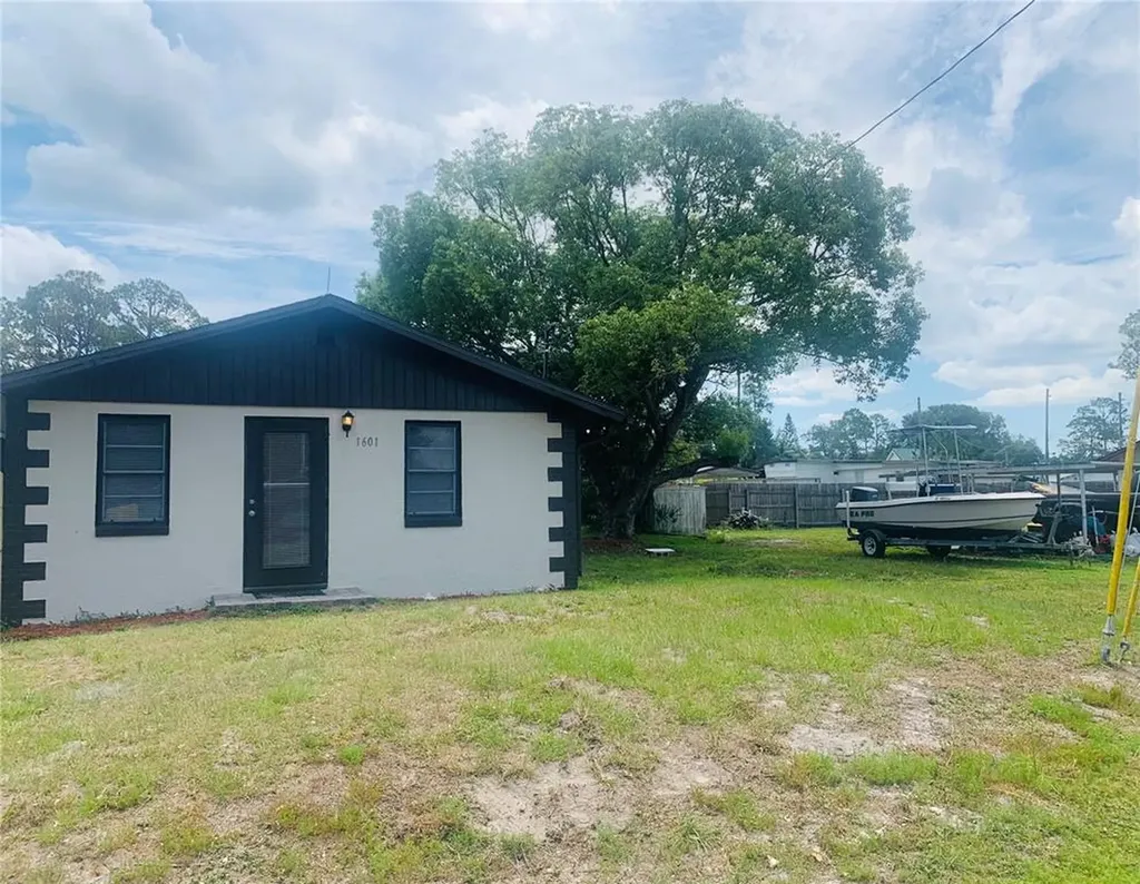 1601 Tarpon Boulevard Saint Cloud FL 34771