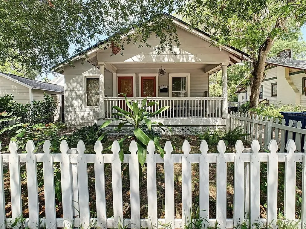 1049 8th Street S St Petersburg FL 33701