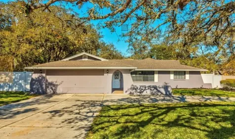 18925 Maple Leaf Drive Hudson FL 34667