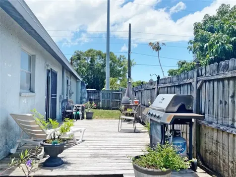 6761 70th Avenue N Pinellas Park FL 33781