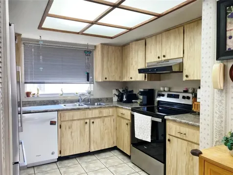 6761 70th Avenue N Pinellas Park FL 33781