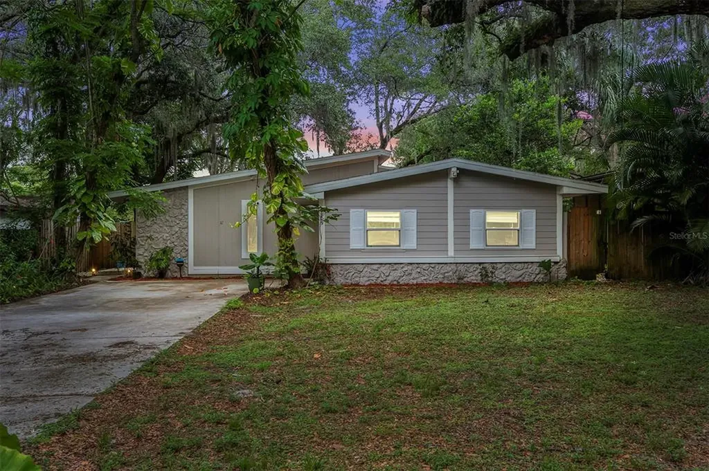 1809 S Mellonville Avenue Sanford FL 32771