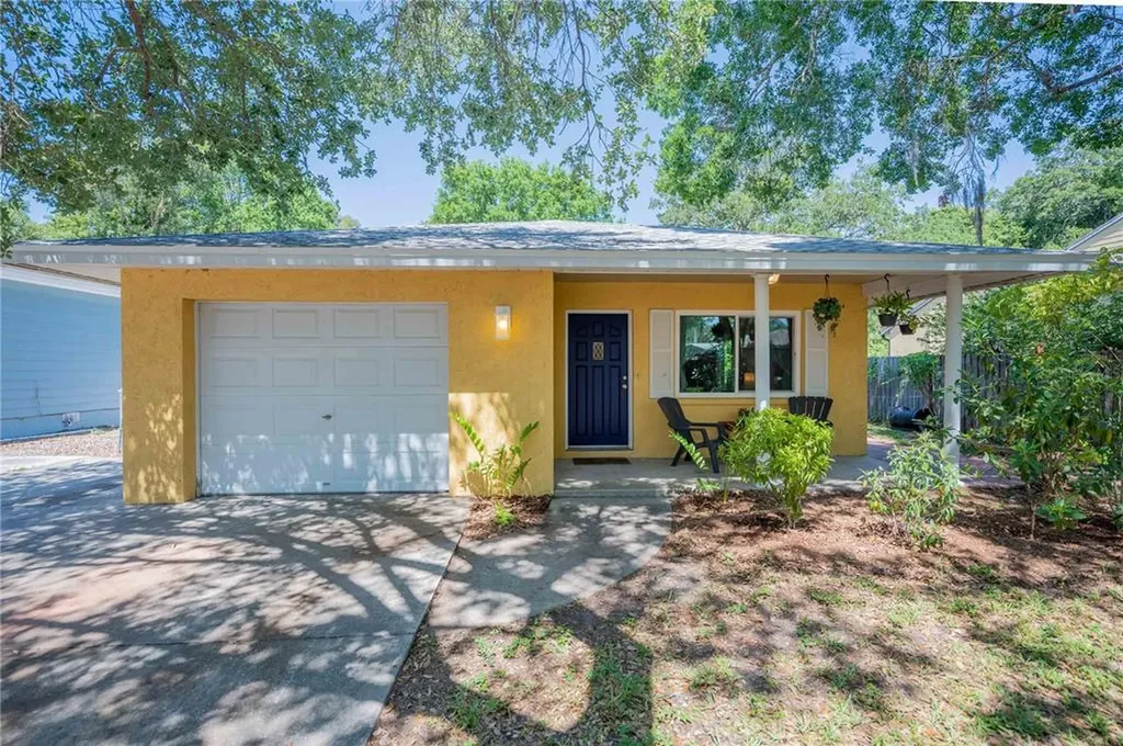 527 Bristol Court Sarasota FL 34237