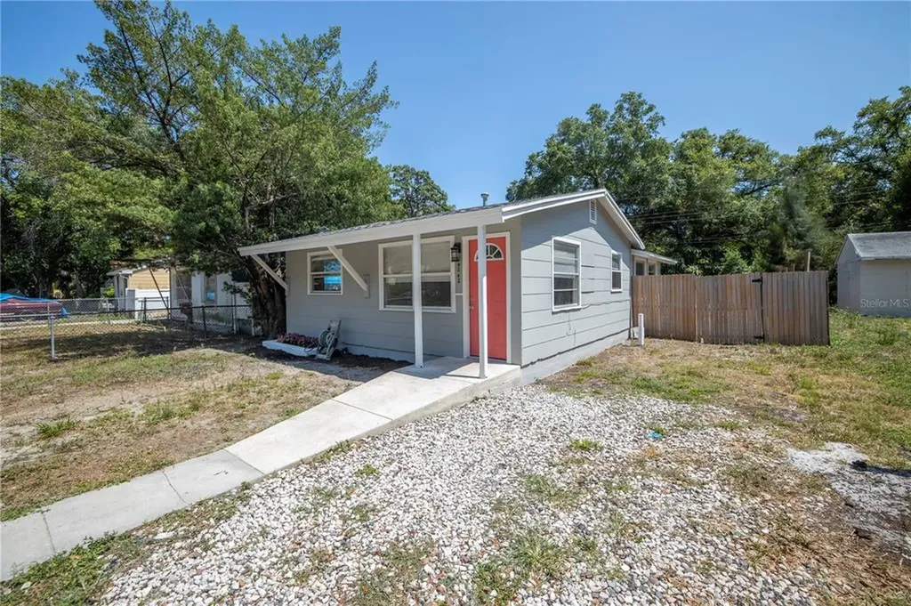4242 13th Avenue S St Petersburg FL 33711