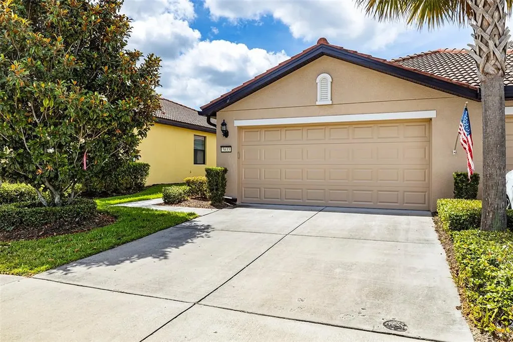 5633 Sunset Falls Drive Apollo Beach FL 33572
