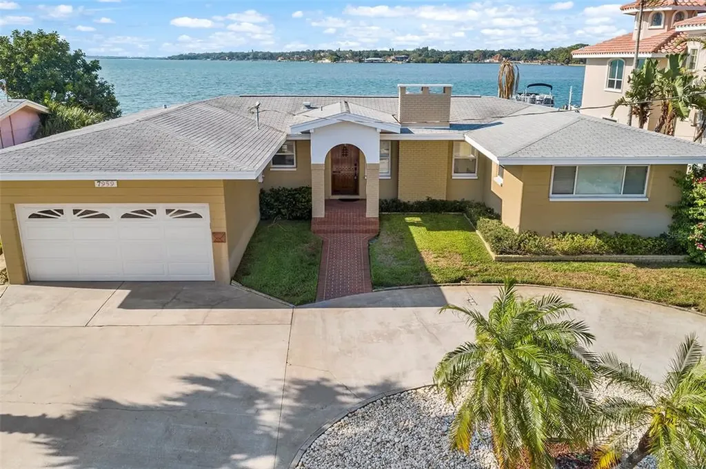 7959 Causeway Boulevard N St Petersburg FL 33707