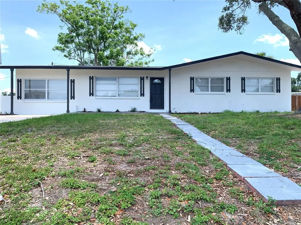 6277 42nd Avenue N St Petersburg FL 33709