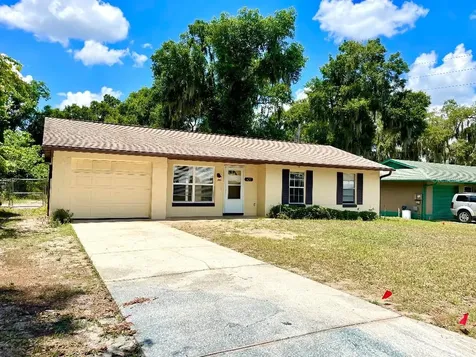 421 Mills Street Leesburg FL 34748