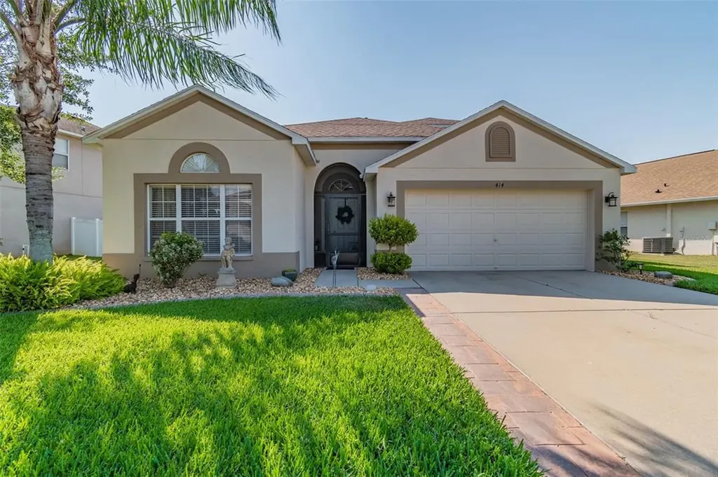 414 Stone Briar Drive Ruskin FL 33570