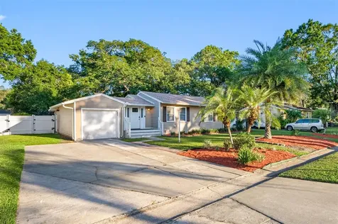 4915 W Bartlett Drive Tampa FL 33603