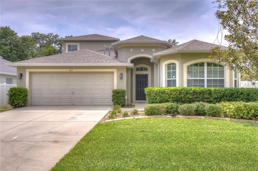 212 Westchester Hills Lane Valrico FL 33594
