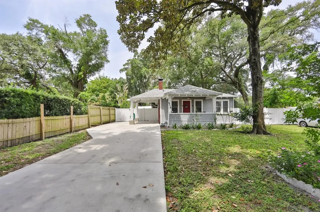 8716 N Ola Avenue Tampa FL 33604