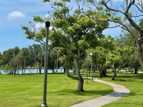 828 22nd Avenue N St Petersburg FL 33704