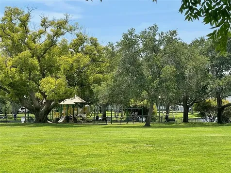 828 22nd Avenue N St Petersburg FL 33704