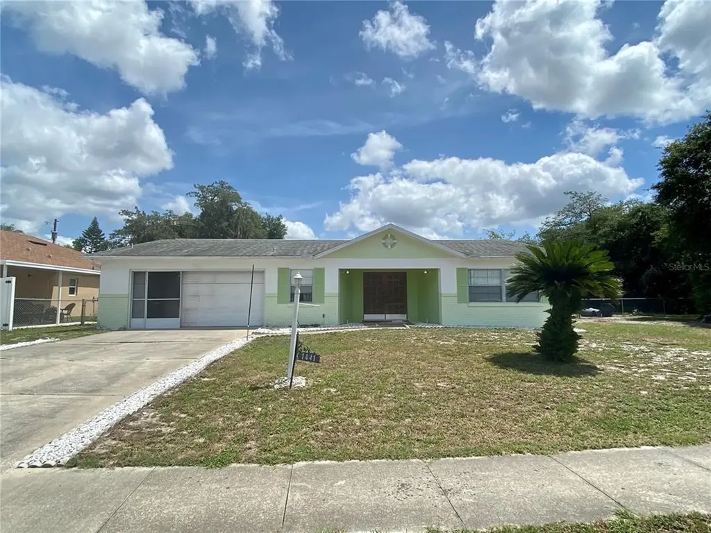 1441 Farmington Avenue Deltona FL 32725
