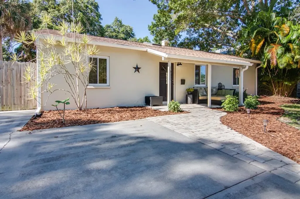230 41st Avenue NE St Petersburg FL 33703
