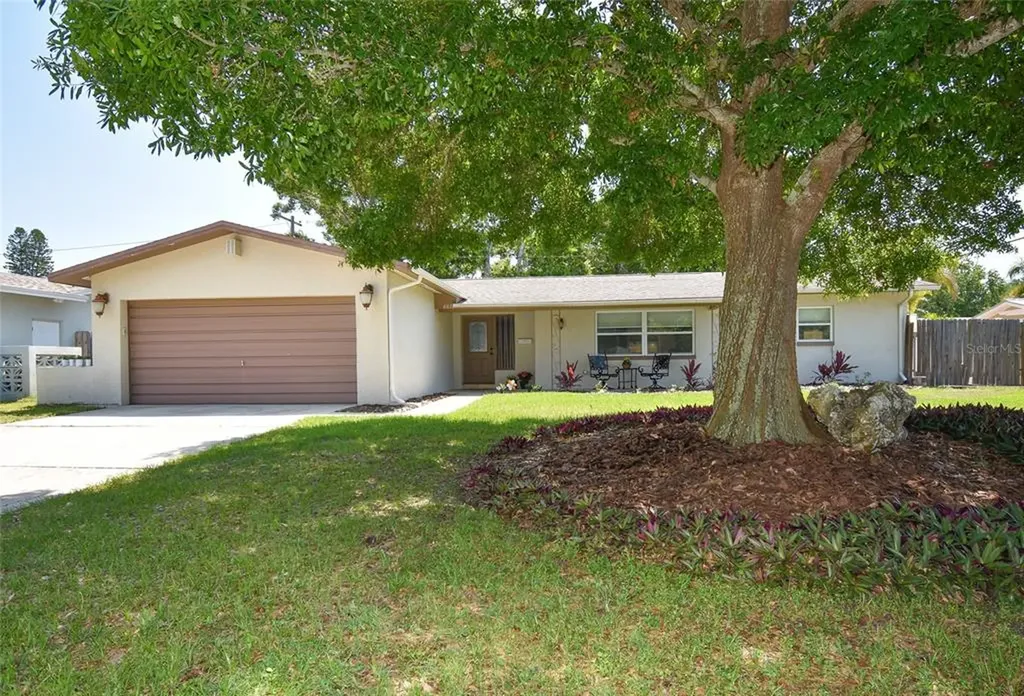 6872 15th Street S St Petersburg FL 33705