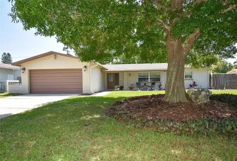 6872 15th Street S St Petersburg FL 33705