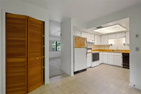 445 Live Oak Avenue Chuluota FL 32766