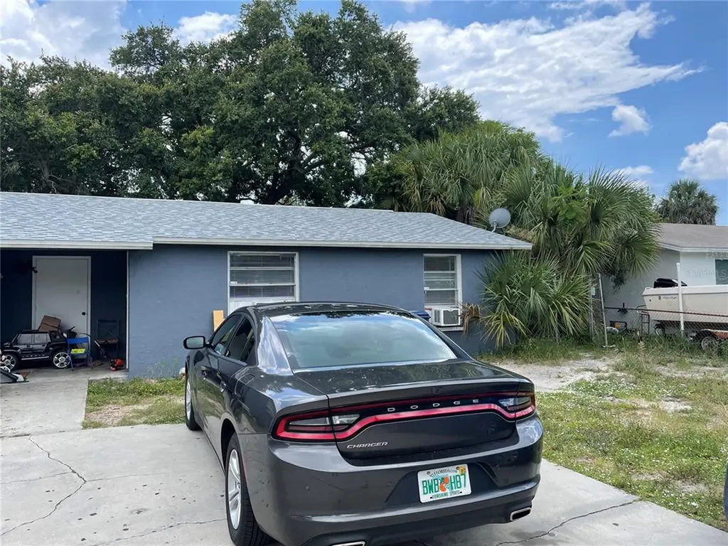 210 60th Avenue Drive W Bradenton FL 34207