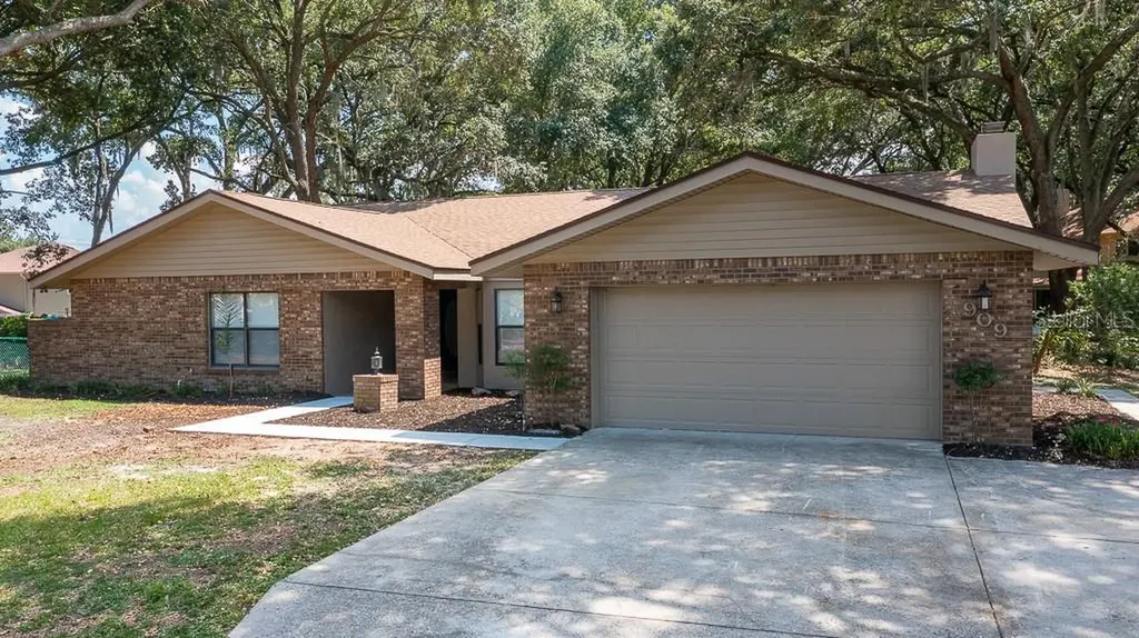 909 Heatherbrook Drive Auburndale FL 33823