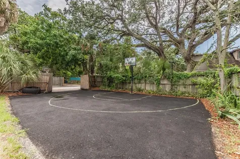 2600 18th Avenue S St Petersburg FL 33712
