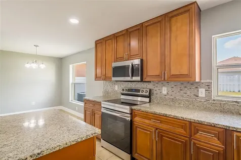 7443 Dragon Fly Loop Gibsonton FL 33534