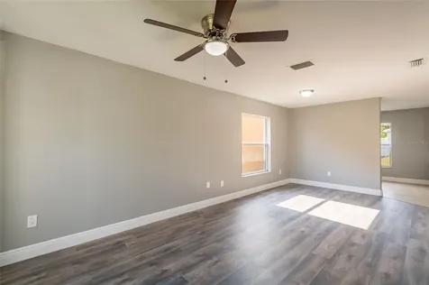 7443 Dragon Fly Loop Gibsonton FL 33534