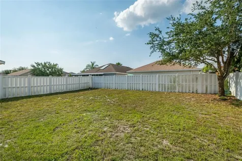 7443 Dragon Fly Loop Gibsonton FL 33534