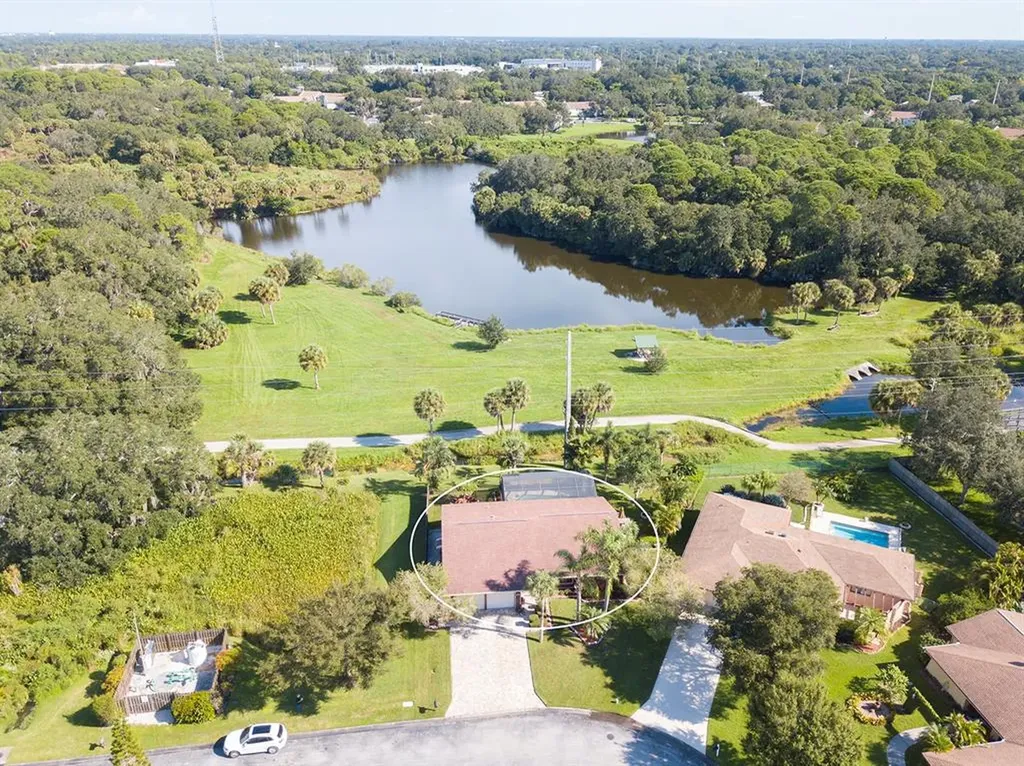 5413 Creeping Hammock Drive Sarasota FL 34231